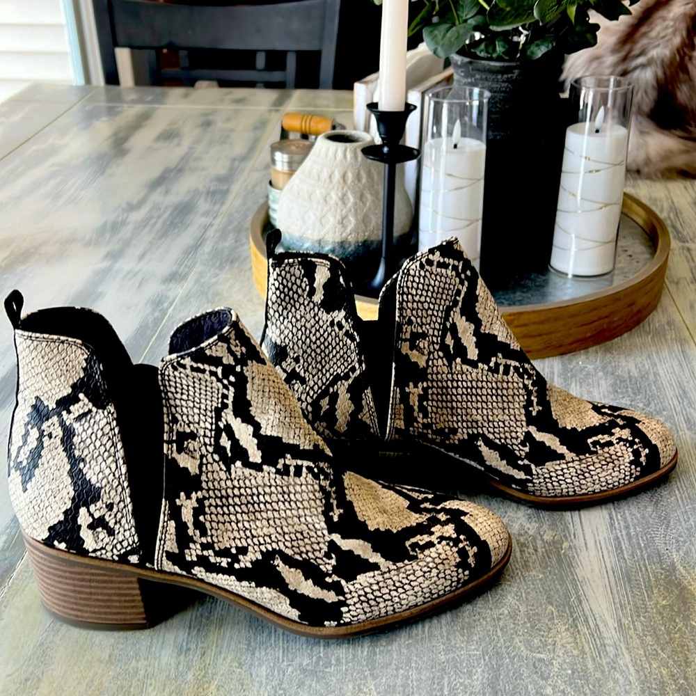 Snakeskin patterned boots